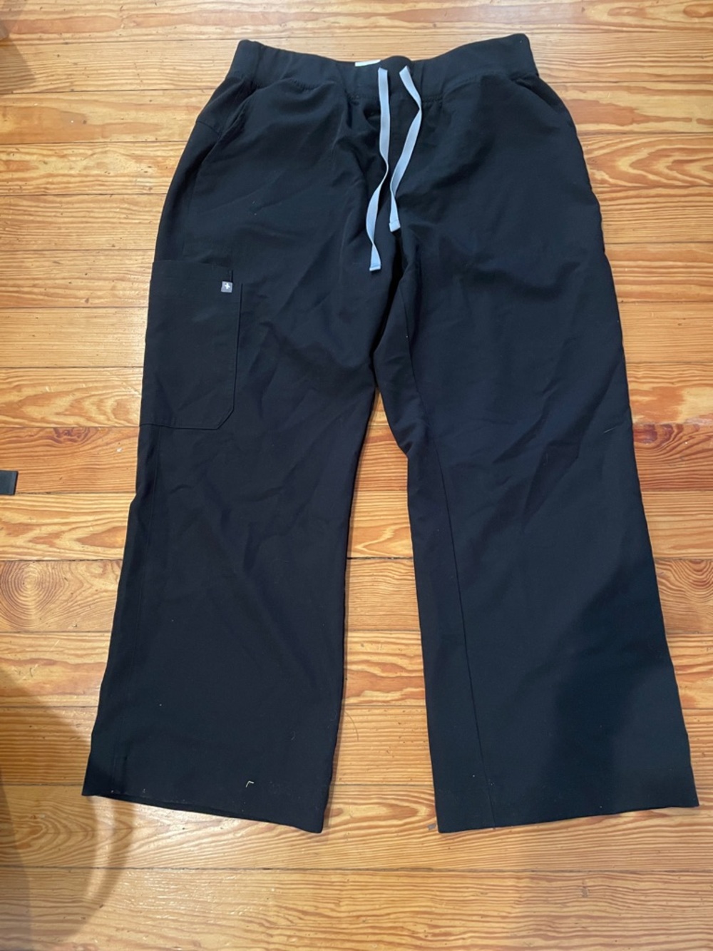 Figs Women's Wide Leg Scrub Pants in Black with Gray Drawstring
